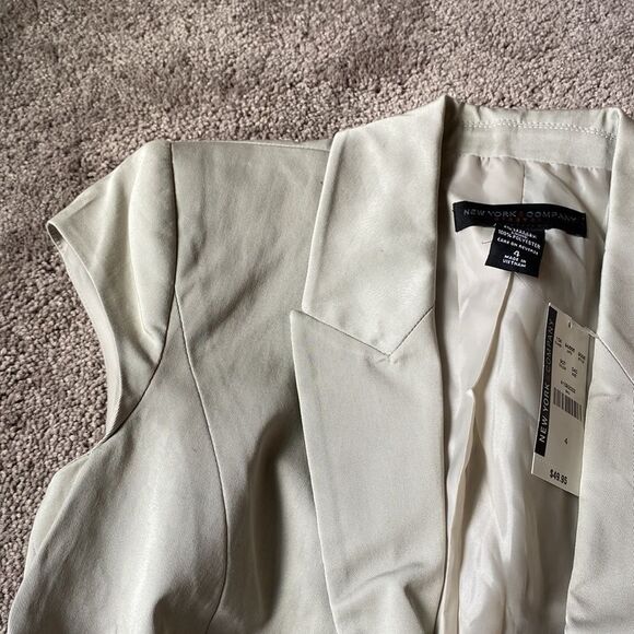 NWT New York & Company Blazer SIZE 4 - Picture 3 of 5